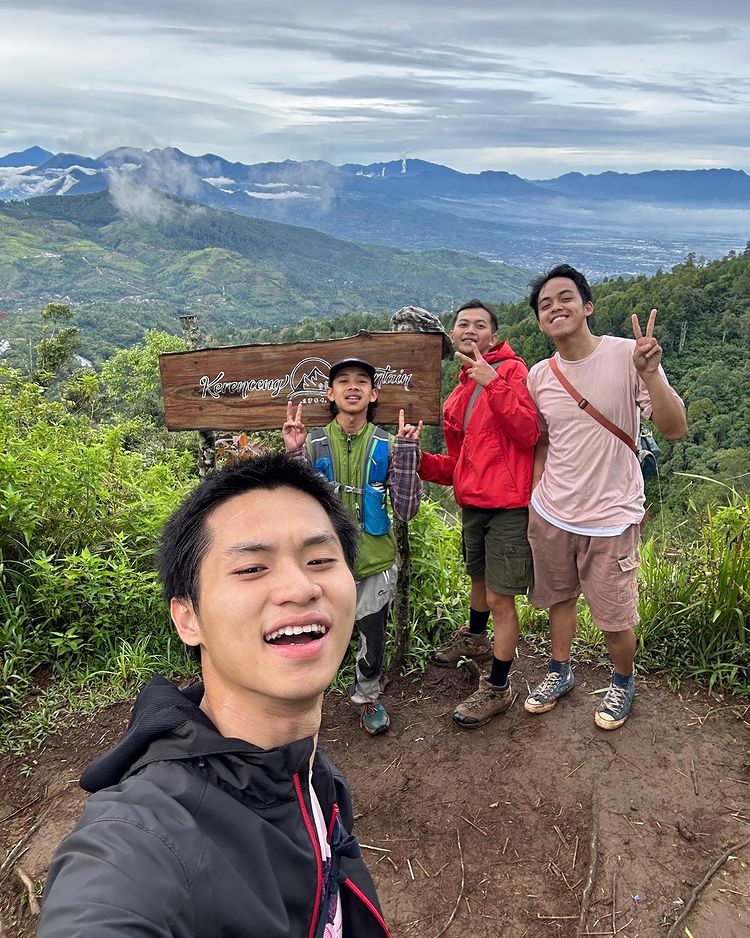 Gambar Leo Jelajah Desa - Pengalaman Leonardo Edwin Tinggal di SIndulang dan Tasikmalaya (Sumber: Instagram @leo_edw)