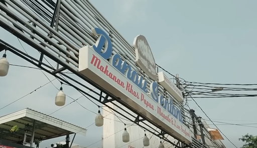 Gambar Restoran Yougwa Danau Sentani di Jakarta (Sumber: Youtube Korea Reomit)