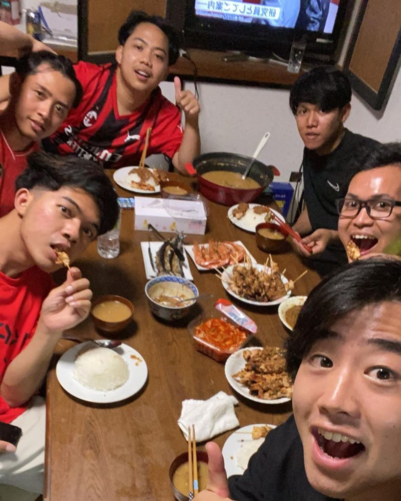 Pertemuan Takuya bersama Orang-Orang Indonesia yang Menetap di Jepang (Sumber: Instagram @oke_jadi)