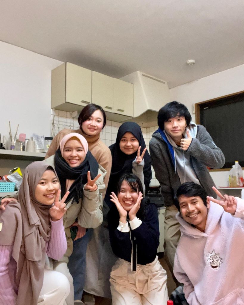 Gambar Pertemuan Takuya bersama Orang-Orang Indonesia yang Menetap di Jepang (Sumber: Instagram @oke_jadi)