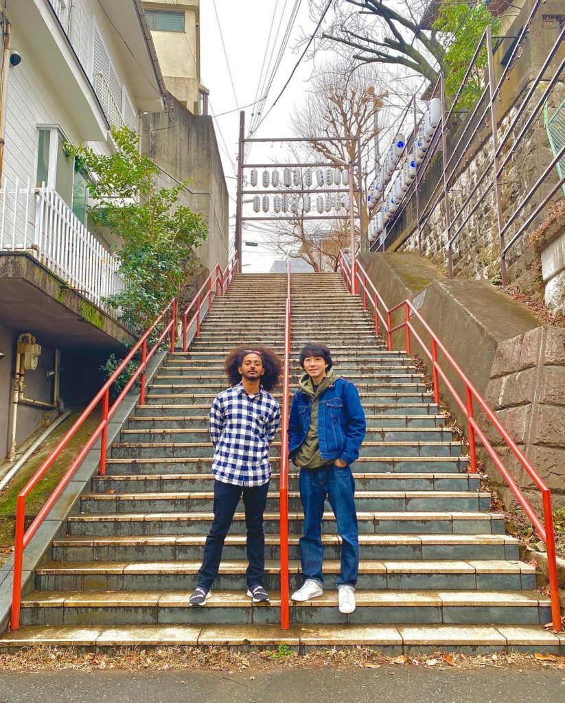 Gambar Kunjungan Takuya ke Tangga Kimi No Nawa di Yotsuya (Sumber: Instagram @oke_jadi)