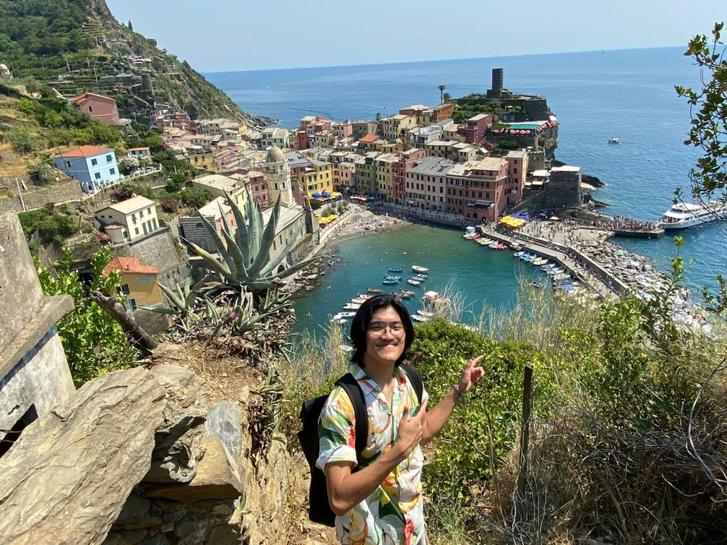 Gambar Momen Matthew Traveling ke Daerah Pesisir Italia (Dok. Matthew)