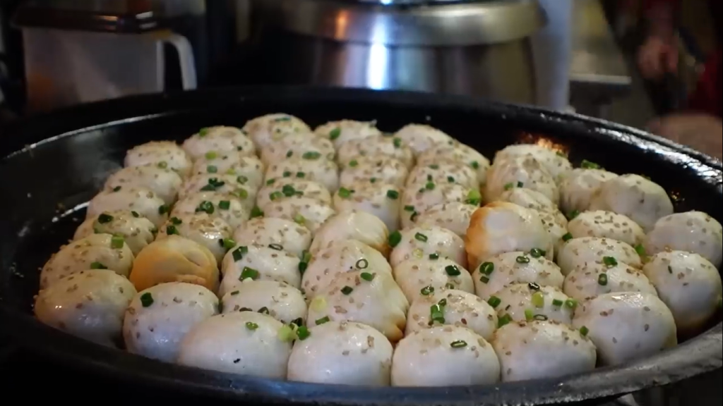 Gambar Toko Ryuki yang Menjual Dumpling di Togoshi Ginza, Jepang (Sumber: Youtube Talent)