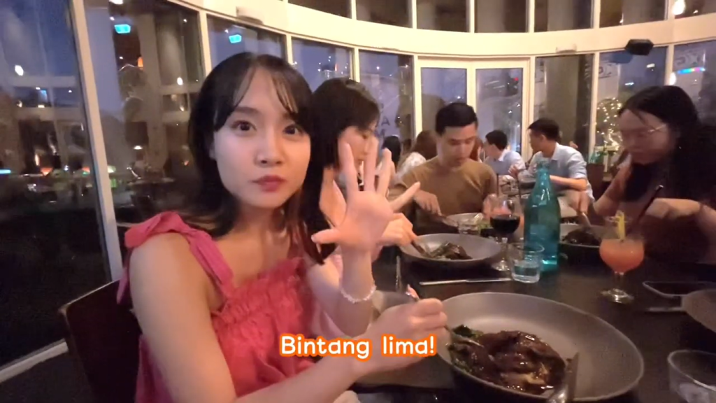 Gambar Beberapa Hidangan yang Disajikan di Restoran The Little Snail (Sumber: Youtube Erika Ebisawa)