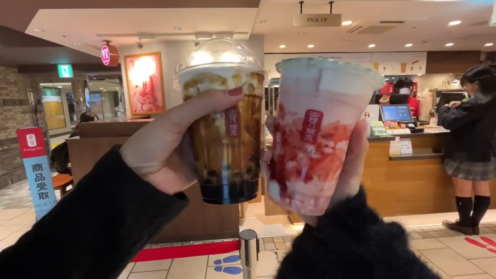 Gambar Menu Gong cha Varian Strawberry Annin Milktea dan Brown Sugar Oolong Tea (Sumber: Youtube Talent)