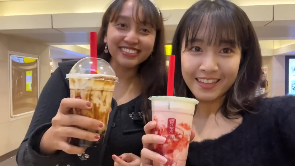 Gambar Menu Gong cha Varian Strawberry Annin Milktea dan Brown Sugar Oolong Tea (Sumber: Youtube Talent)