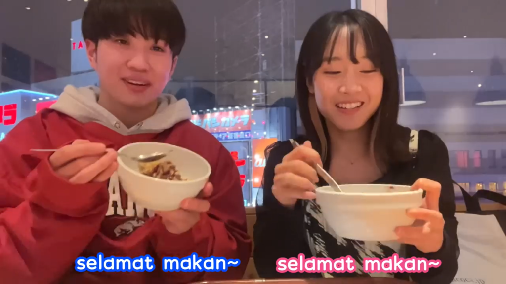 Gambar Menu Acai Bowl yang Dipesan oleh Erika dan Otsuka (Sumber: Youtube Erikacang)