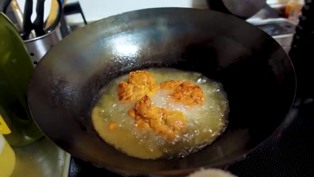 Gambar Langkah-Langkah Membuat Chicken Karaage ala Chef Otsuka (Sumber: Youtube Tomohiro Yamashita)